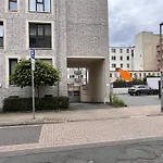 Modernes Apartment Mit Balkon Und Parkplatz Zentrum